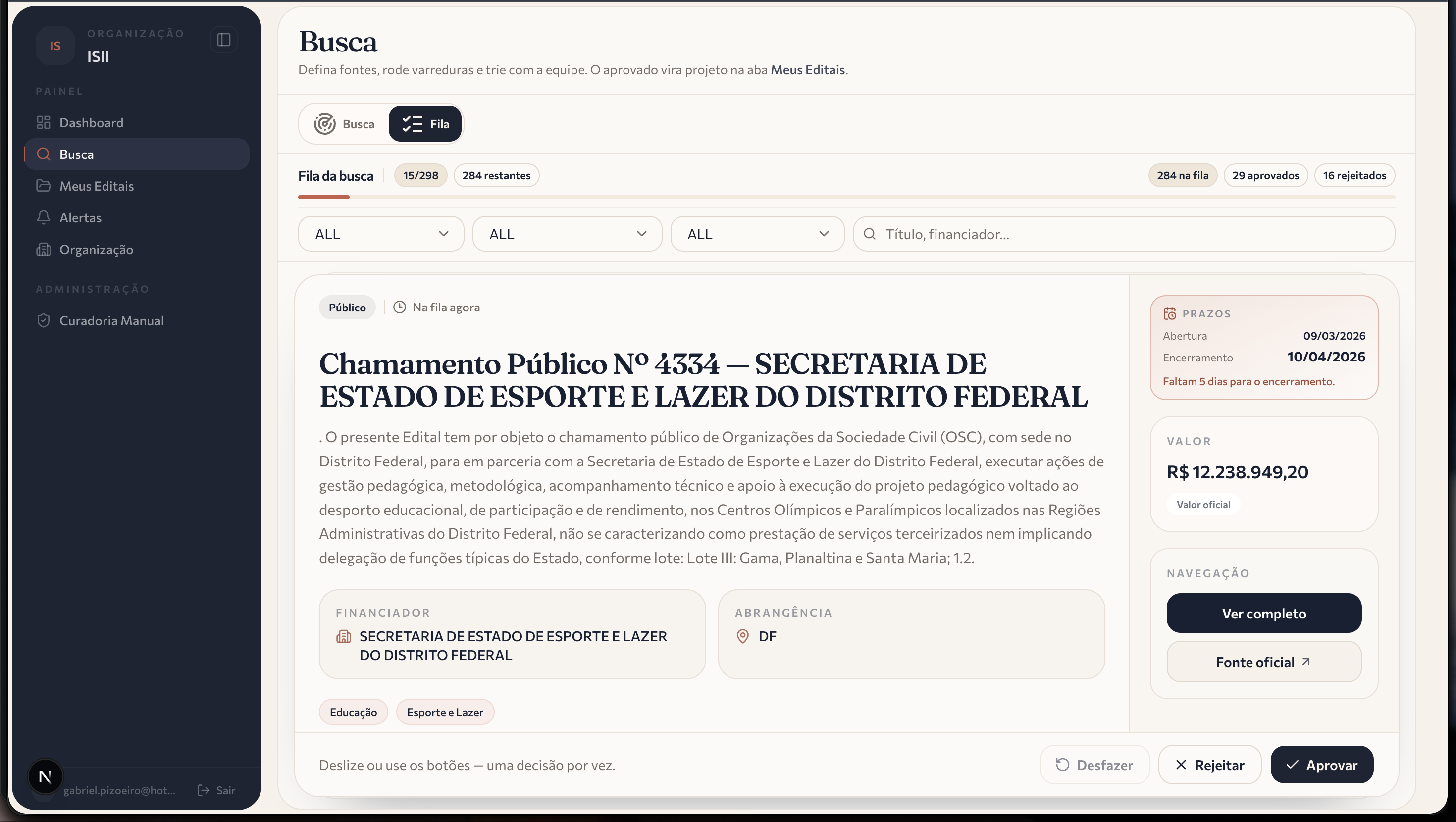Tela da fila de busca da AltEditais com detalhes de um edital e ações de aprovação